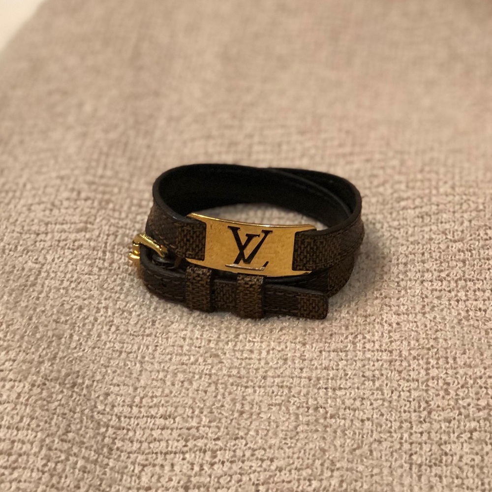 Louis Vuitton Sign It Wrap Bracelet